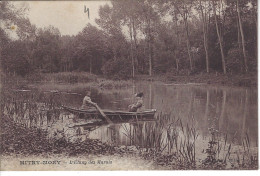 77 - MITRY MORY - T.Belle Vue Animée De L'étang Des Marais - ( Barque Avec Promeneuses ) - Mitry Mory