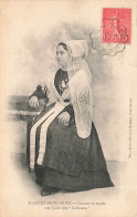 FOLKLORE - Costumes - Costume De Mariée Avec Coiffe Dite Collinette - Saint Gilles Croix De Vie - Carte Postale Ancienne - Trachten