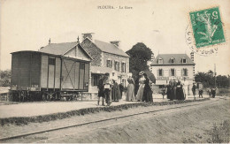 Plouha * La Gare * Wagons * Ligne Chemin De Fer Côtes D'armor * Restaurant De La Gare * Villageois - Plouha