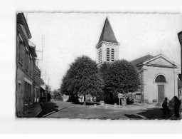 NEUNG SUR BEUVRON : La Place De L'Eglise - Très Bon état - Neung Sur Beuvron