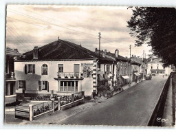 MONTHUREUX SUR SAONE : Rue Du Générale Leclerc Et Place De La République - Très Bon état - Monthureux Sur Saone