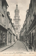 FRANCE - Avranches - La Rue Des Trois Rois Et L'église Saint Gervais - Carte Postale Ancienne - Avranches