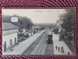 Fontainebleau , La Gare , Train - Fontainebleau