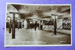 Piccadilly Station Metro Lowerstreet To Regent Street Entrance  RPPC - U-Bahnen