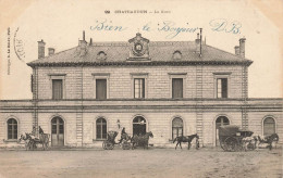Châteaudun * Place Et Parvis De La Gare * Attelage - Chateaudun