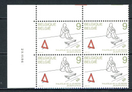 BE   2224  XX   ---  Philatélie Jeunesse  --  Bloc De 4  Coin De Feuille  --  Parfait état - Hoekdatums