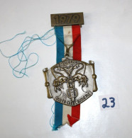 C23 Ancienne Médaille - 1979 - Aulnes - Moto Club Chimere - France - Vehicles