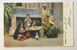 CAIRE  - FAMILLE ARABE AU REPAS  VIAGGIATA FP - Le Caire