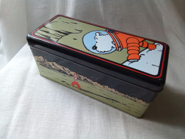 Boîte Métal Vide Collection Tintin Milou Sur La Lune Fusée  (bazarcollect28) - Boîtes
