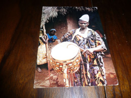 CARTE POSTALE MODERNE CPM NIGERIA DRUMMER ECRITE AVEC TIMBRES 1966 - Nigeria