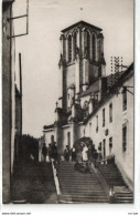 Essoyes - Les Escaliers Et L'église - Essoyes