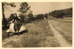 Scooter VESPA Ancien * Thème Transport SCOOTER Vespa * Photo Ancienne 8.6x5.8cm - Motorfietsen