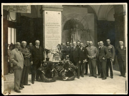 BUDAPEST  A Pesti Magyar Kereskedelmi Bank Igazgatósága, Régi Fotó 1920. Ca.23*17 Cm - Anciennes (Av. 1900)