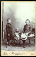 GYŐR 1900. Ca. Makart : Gyerekek, Szép Cabinet Fotó - Anciennes (Av. 1900)