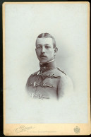 BÉCS 1890. Ca. Katona, Huszár Hadnagy, Jubileumi Emlékéremmel Cabinet Fotó - War, Military