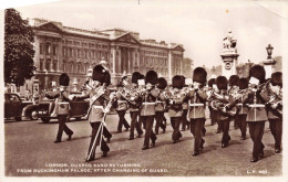 ANGLETERRE - London - Guards Band Returning From Buckingham Palace - After Changing Of Guard - Carte Postale Ancienne - Buckingham Palace
