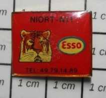 413B Pin's Pins / Beau Et Rare / CARBURANTS / NIORT N1 STATION SERVICE ESSO TIGRE - Carburants