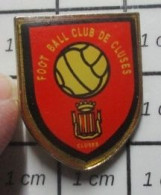 413B Pin's Pins / Beau Et Rare / THEME : SPORTS / CLUB FOOTBALL CLUSES  Haute-Savoie, En Région Auvergne-Rhône-Alpes - Football