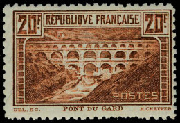 Neuf Avec Charnière N° 262B, 20f Pont Du Gard Dentelé 11 T.B. Certificat Cérès - Autres & Non Classés