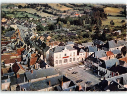 VIBRAYE : Vue Aérienne, Place De L'Hôtel De Ville - Très Bon état - Vibraye