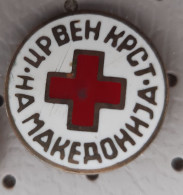 Red Cross Of Macedonia Ex Yugoslavia Pin - Geneeskunde