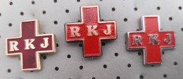 Red Cross Of Yugoslavia  RKJ Vintage Pins - Médical