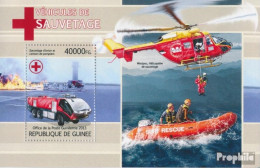 Guinea Block 2202 (kompl. Ausgabe) Postfrisch 2013 Rettungsfahrzeuge Rotes Kreuz - Guinée (1958-...)
