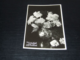 68651-         HARTELIJK GEFELICITEERD - BLOEMEN / FLOWERS / BLUMEN / FLEURS / FIORI / FLORES - OLD CARD - 194? - Flowers