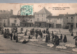 Mirebeau Du Poitou : Le Marché Aux Oies - Mirebeau