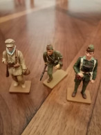 Espagne Trois FigurinesDelpro - Militari