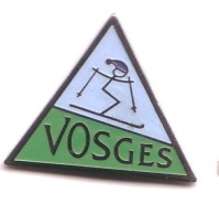 D396 Pin's Ski Dans Les VOSGES Achat Immediat - Winter Sports