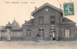Vanves        92          Extérieur De La Gare      N° 6902   (voir Scan) - Vanves