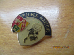 Pin's Lot 004 -- Football Neuves Maisons  --  Dernier Vendu 05 / 2013 - Football