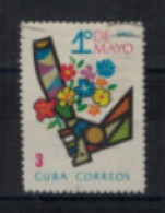 Cuba - "Fêtes Du Travail : Machettes" - Oblitéré N° 990 De 1966 - Oblitérés