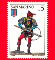 Nuovo - MNH - SAN MARINO - 1973 - Balestriere E Stemma Di Serravalle - Uniformi - Balestra - Crossbowman - 5 - Unused Stamps