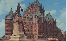 CAN09 01 02 - QUEBEC - CHÂTEAU FRONTENAC - MONUMENT CHAMPLAIN - Québec - Château Frontenac