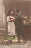 COUPLE - C'est L'heure Du Retour Après Le Sacrifice - Soldat Avec Sa Fiancée - Carte Postale Ancienne - Koppels