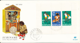 Suriname FDC 21-11-1967 Child Welfare Souvenir Sheet With Cachet - Suriname ... - 1975