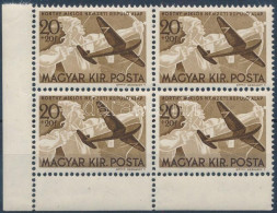 ** 1942 Repülő Alap (III.) 20+20f Négyestömb Az Ismert Lemezhibával - Other & Unclassified