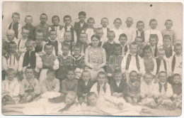 * T3 Borosjenő, Borosineu, Ineu; Iskolások Csoportja, Erdélyi Folklór / School, Transylvanian Folklore. Photo (szakadás  - Sin Clasificación