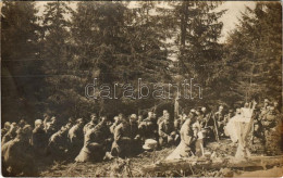 * T2/T3 1917 Osztrák-magyar Tábori Istentisztelet, Imádkozó Katonák / WWI K.u.k. Military Mass, Austro-Hungarian Soldier - Zonder Classificatie