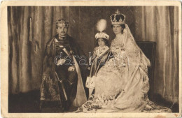 * T2/T3 1918 IV. Károly, Zita Királyné és Ottó Főherceg Budapesten A Koronázási ünnepségen / Charles I, Emperor Of Austr - Non Classificati