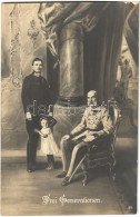 ** T2/T3 Drei Generationen / Franz Joseph I With His Son, Charles I, And One Of His Grandchildren (worn Corner) - Zonder Classificatie