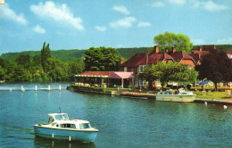 MARLOW, BUCKINGHAMSHIRE, ARCHITECTURE, BOATS, UMBRELLA, ENGLAND, UNITED KINGDOM, POSTCARD - Buckinghamshire