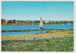 AK 198180 EGYPT - Luxor - Nile View With Temple And Winter Palace Hotel - Louxor