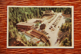 CANADA : RADIUM HOT SPRINGS, Overlooking The AQUACOURT - Other & Unclassified