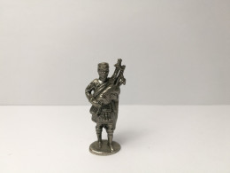 Kinder : Schotten - 1850-1908 1991 - Dudelsackpfeifer - Silber - Ohne Kennung - 40mm - 5 - Figurines En Métal