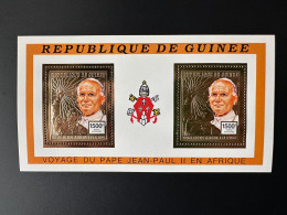 Guinée Guinea 1992 Mi. 1390 Klb Sheetlet Or Gold Pape Jean-Paul II Papst Johannes Paul Pope John Paul En Afrique - Päpste