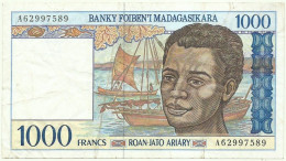 Madagascar - 1000 Francs ( 200 Ariary ) - ND ( 1994 ) - Pick: 76.a - Sign. 4 - Serie A - Madagaskar