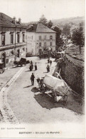 CPA  XERTIGNY - Un Jour De Marché - Café Du Commerce - Vers 1910 - Xertigny